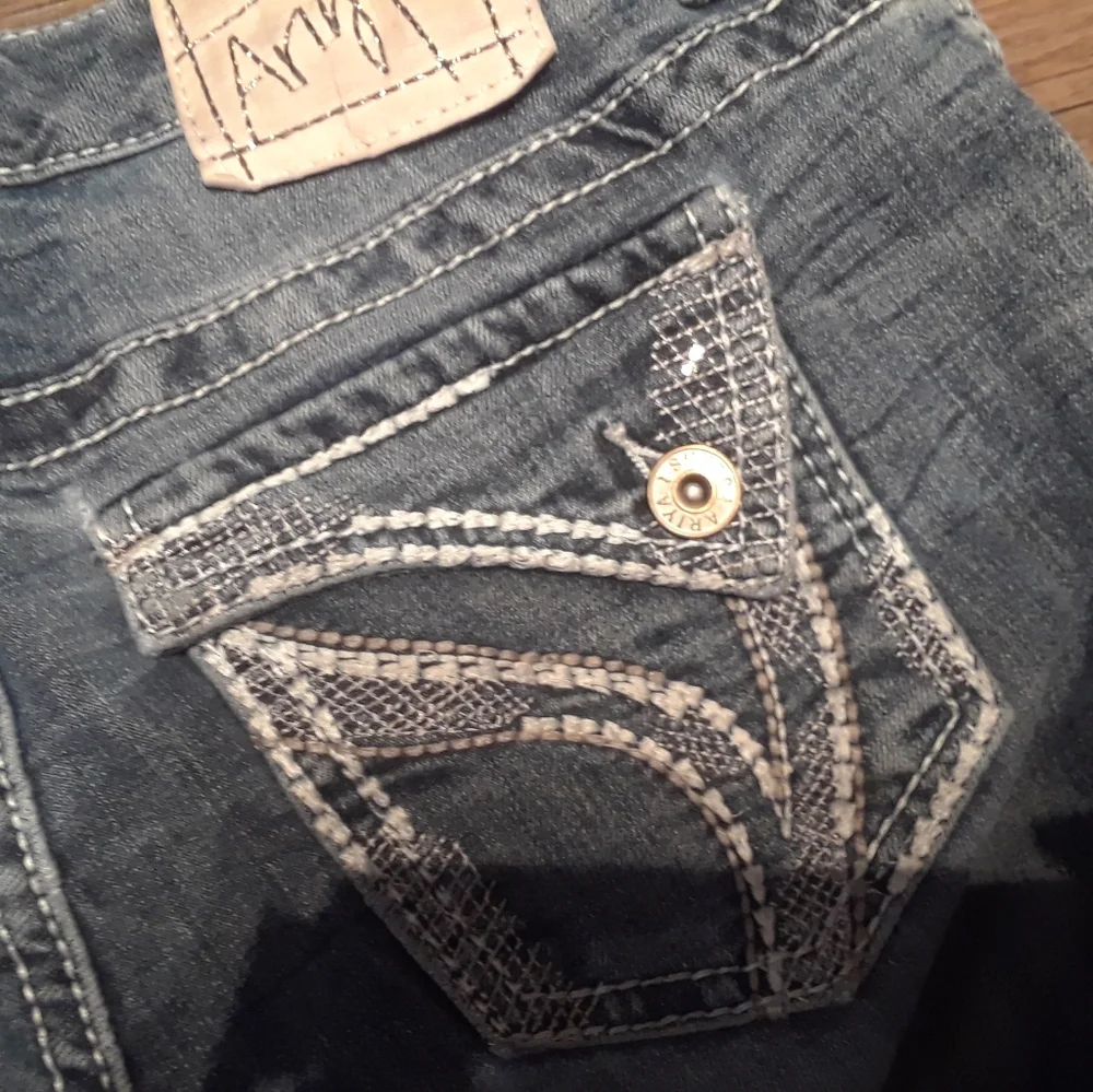 💕HP💕Ariya Jeans‎